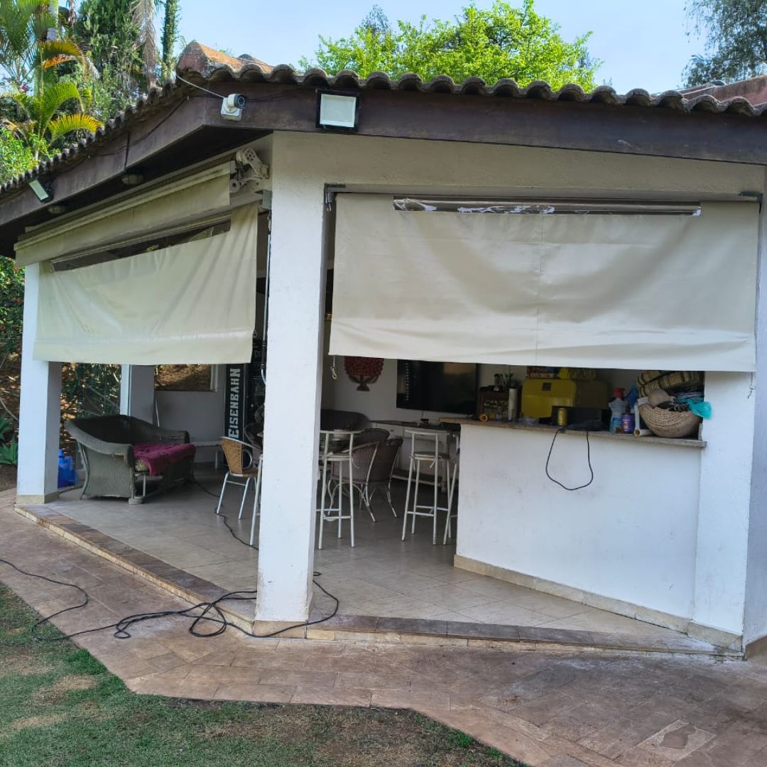 Alternative view of Toldo cortina com visor